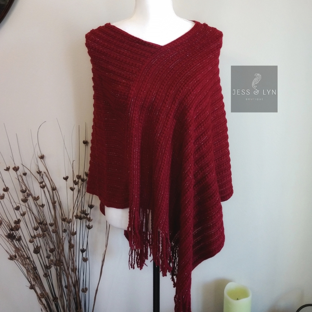 🆕 SIAN- Wine Red Fringe Poncho